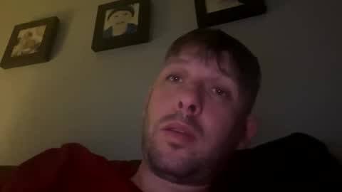 Snapshot of skuzzy25 chatting on October 26, 12:55 am skuzzy25 online show from October 26, 12:55 am