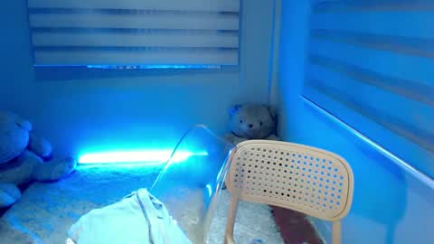    online show from January 6, 1:41 pm