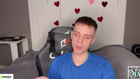 sky_hunter online show from March 18, 6:58 pm