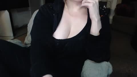 SKYLE   online show from March 11, 2:58 am