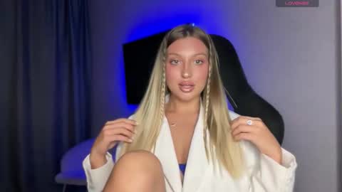 GARRY AND SOPHIA online show from September 22, 6:12 pm