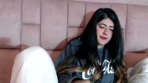 Skyler online show from May 28, 2:20 am