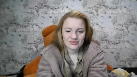 Skyler online show from October 14, 2:42 pm