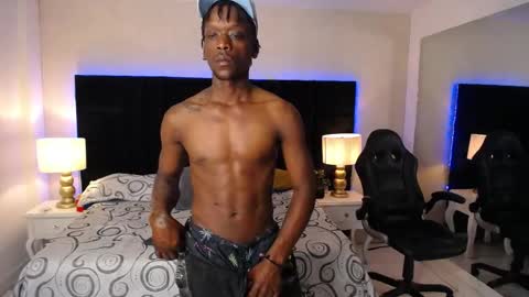 SKYLERBIGXXX online show from April 15, 4:49 am