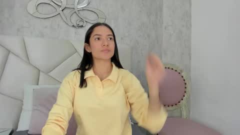 Skyler online show from October 11, 8:12 pm