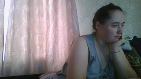 Snapshot of skyressie333 chatting on October 22, 12:40 pm skyressie333 online show from October 22, 12:40 pm