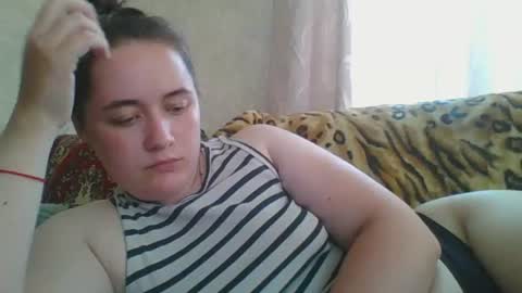 skyressie333 online show from June 29, 10:59 am