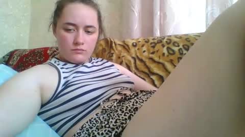 skyressie333 online show from July 31, 12:39 pm