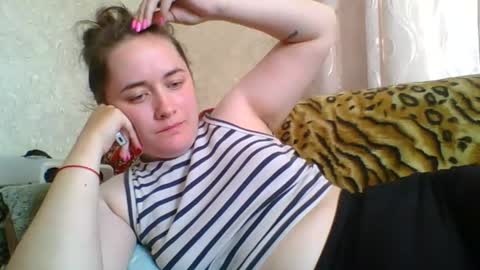 skyressie333 online show from July 30, 12:39 pm