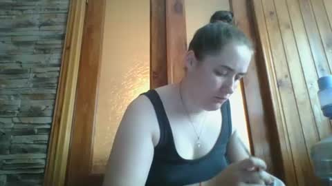 skyressie333 online show from July 7, 10:41 am