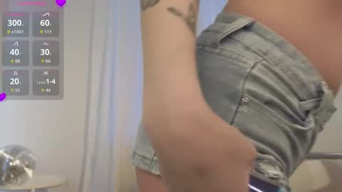 Emilia online show from November 22, 12:36 pm