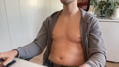 Slutguy81 online show from March 8, 8:18 am