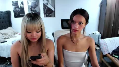 Fansly SluttyKaye -DONT FORGET TO FOLLOW AND THUMBS UP online show from March 7, 6:35 am