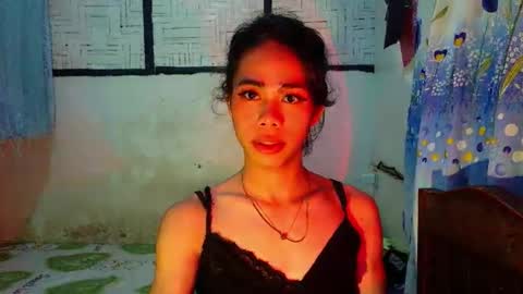 sluttypatotie online show from April 8, 6:22 pm