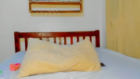 Sexyslutt online show from June 23, 1:57 am
