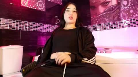 Small Hot19 online show from March 2, 9:49 am