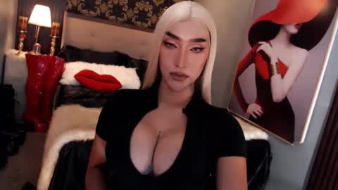 smasherqueen online show from June 3, 8:39 am