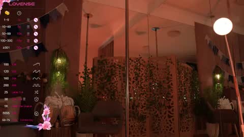 Mia online show from October 2, 6:01 am