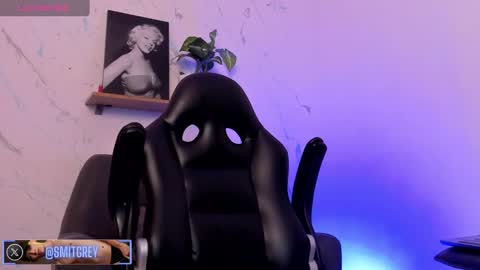 Snapshot of smitgrey chatting on February 28, 10:06 pm SMIT online show from February 28, 10:06 pm