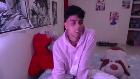 teddy online show from December 14, 7:40 am