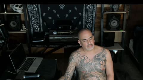 Snapshot of smokey915 chatting on January 19, 12:28 pm Smokey915 online show from January 19, 12:28 pm