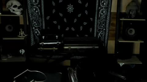 Snapshot of smokey915 chatting on January 14, 11:42 am Smokey915 online show from January 14, 11:42 am