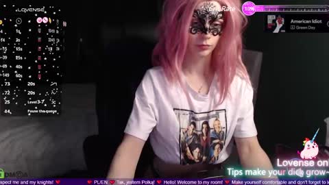 Strawberry Muffin online show from February 13, 6:48 pm