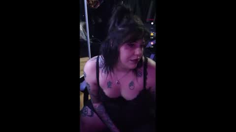 snappysnaps online show from December 12, 7:37 pm