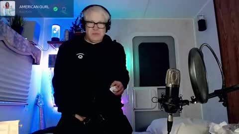 Viiscount  Snarfle Von Snarfenberg online show from March 4, 2:21 pm