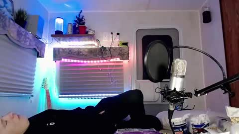 Viiscount  Snarfle Von Snarfenberg online show from March 2, 11:29 am