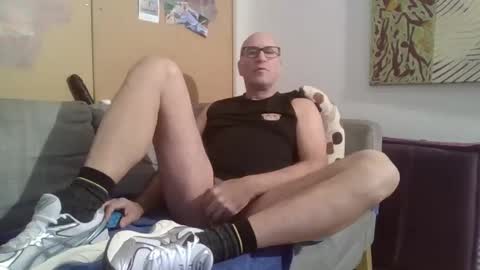 sneakerboy18 online show from February 22, 10:30 am