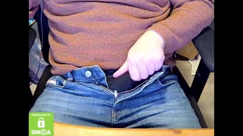 Sneakybill online show from December 17, 10:32 pm