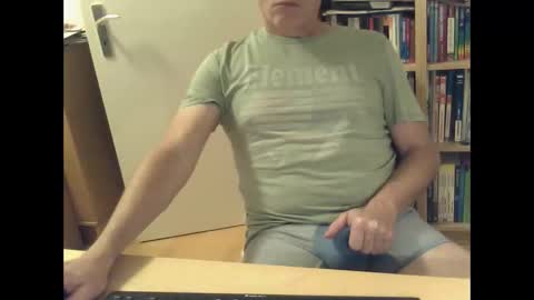 sneaxfreund online show from January 17, 11:46 pm