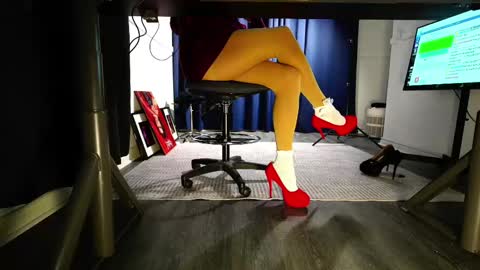 MISS SISSY CHERI online show from February 28, 8:07 pm