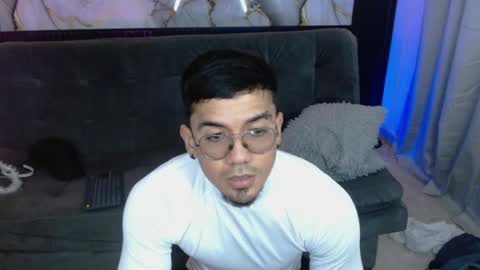 Jon   online show from April 8, 7:06 pm