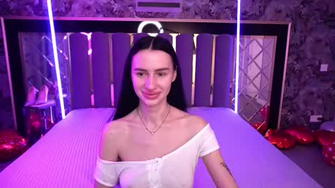 snow_whiteeex online show from February 16, 8:01 am