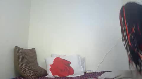 snowfox254 online show from November 13, 2:25 am