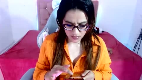 snowhot_69 online show from June 11, 8:56 am