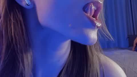 S online show from December 9, 4:37 pm