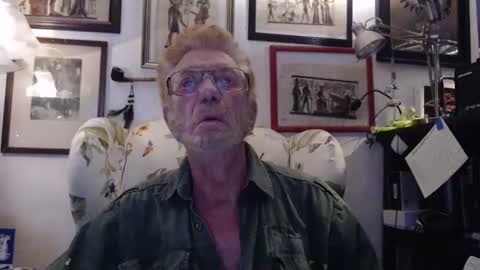 ImYourBitch online show from October 24, 7:09 am