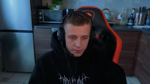 kluvr4 online show from February 8, 6:06 am