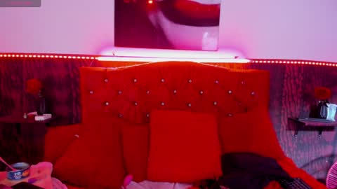 leidy online show from July 14, 8:14 pm