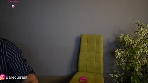 Yesenia online show from February 7, 6:45 pm