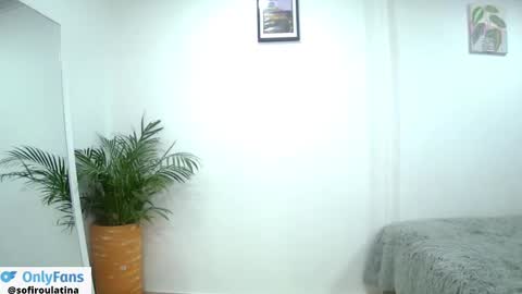 soffi_rousel_ online show from February 23, 5:07 pm