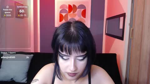 Soffia online show from December 5, 8:50 pm