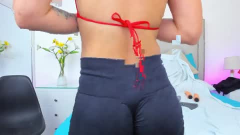 sofhyalove online show from April 13, 10:25 pm