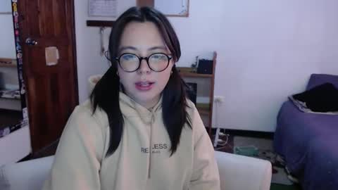 Sofi Lynch online show from January 31, 10:40 pm