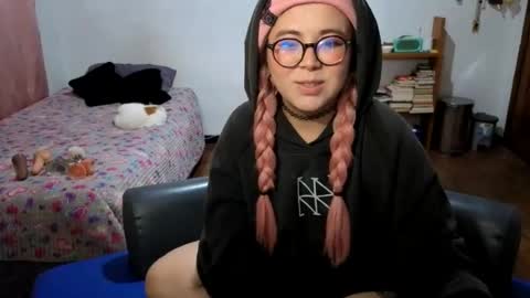 Sofi Lynch online show from July 13, 7:34 am