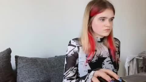 sofia bloomm online show from June 19, 9:37 am