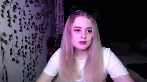 sofia_rosemary online show from March 8, 11:37 am